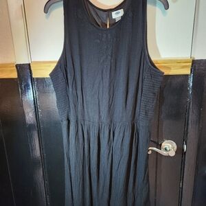 Old Navy XL Floral Embroidered Black Sleeveless Maxi Dress